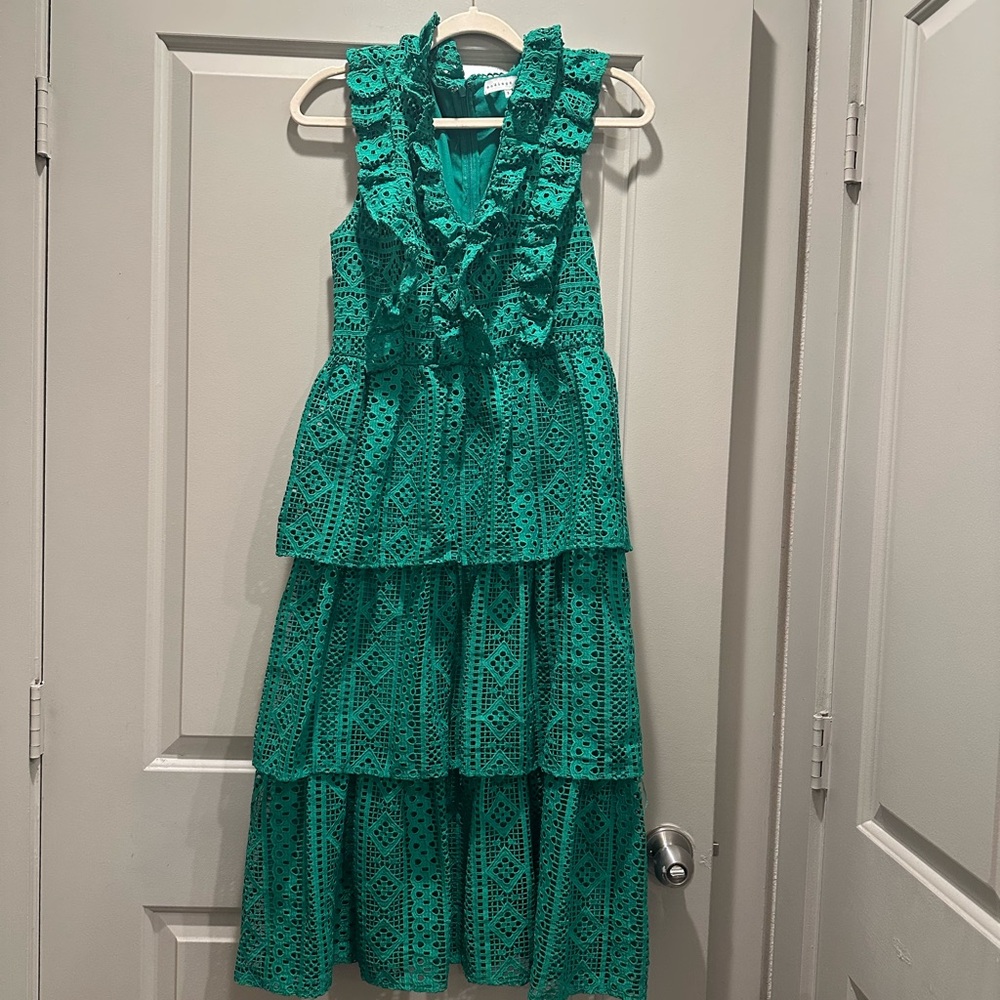 Sleeveless Green Lace Tiered Dress